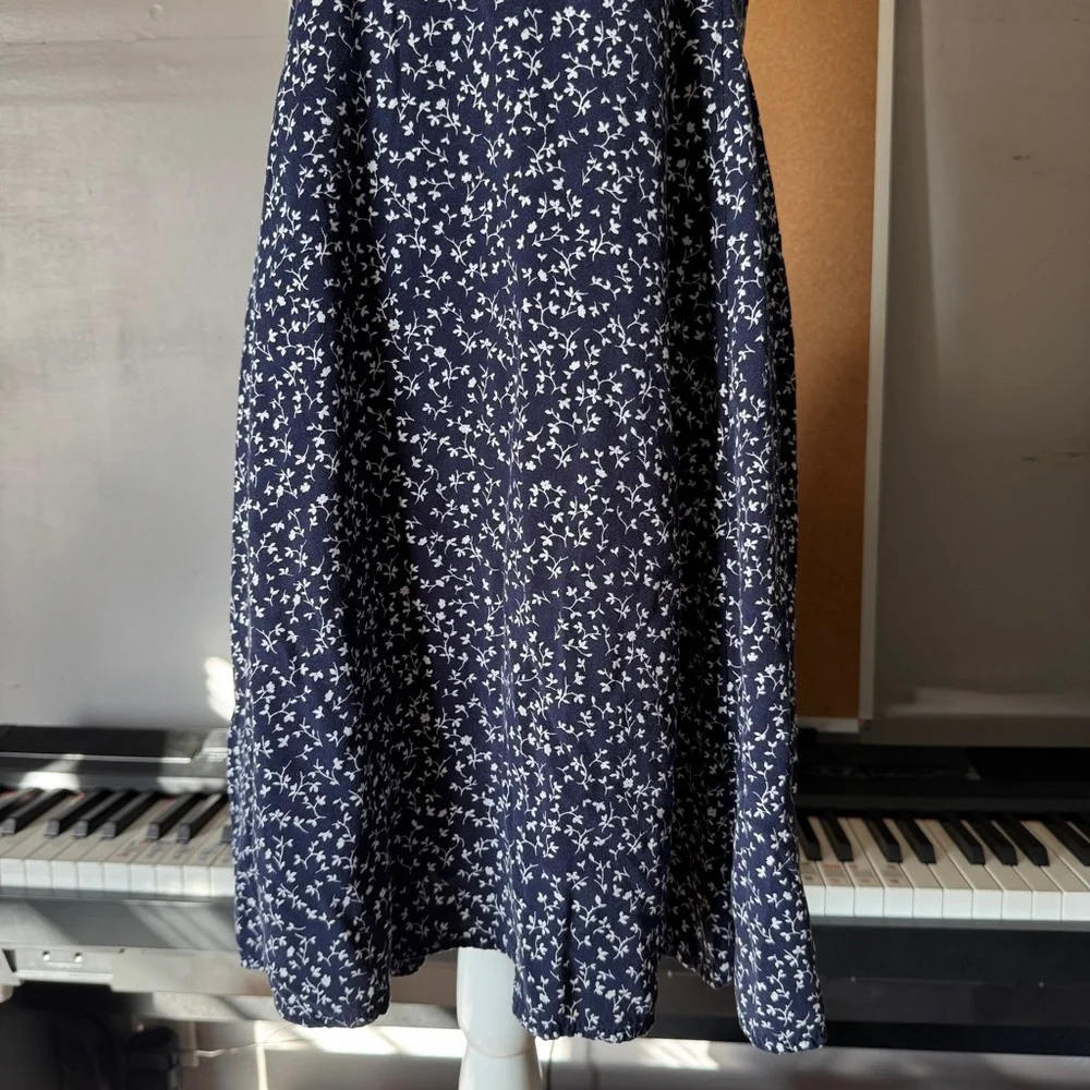GAP Navy Blue Mini Dress with White Floral Pattern - Picture 4 of 5